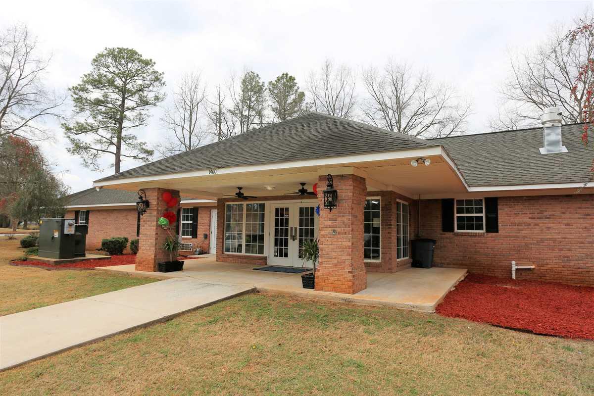 Photo of Arbor Manor Assisted Living Community, Assisted Living, Perry, GA 13