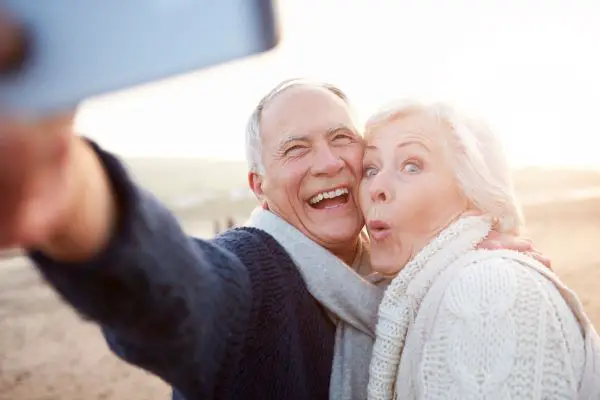 dating seniors taking selfie