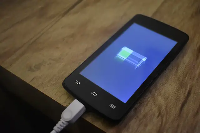 cellphone seniors battery life
