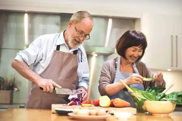 seniors learning how to cook