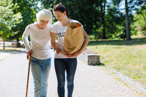 Bone Fractures: How To Help Your Senior Loved One Recover Faster 
