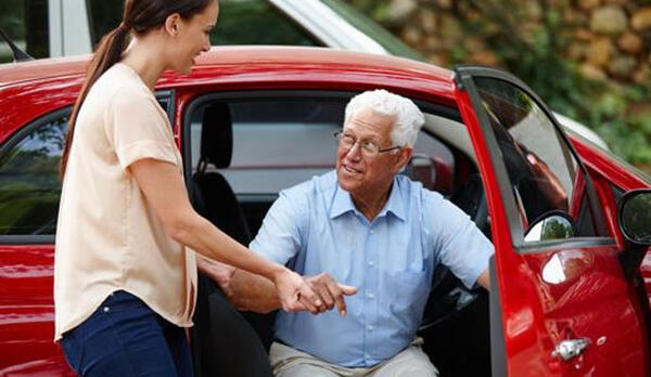 Top 5 Car Shipping Tips for Seniors 