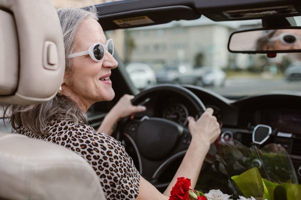 How to Hire a Driver for Seniors: 6 Tips – DailyCaring