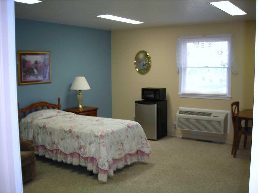 Grey's Colonial Gardens Senior Living Community Assisted Living in