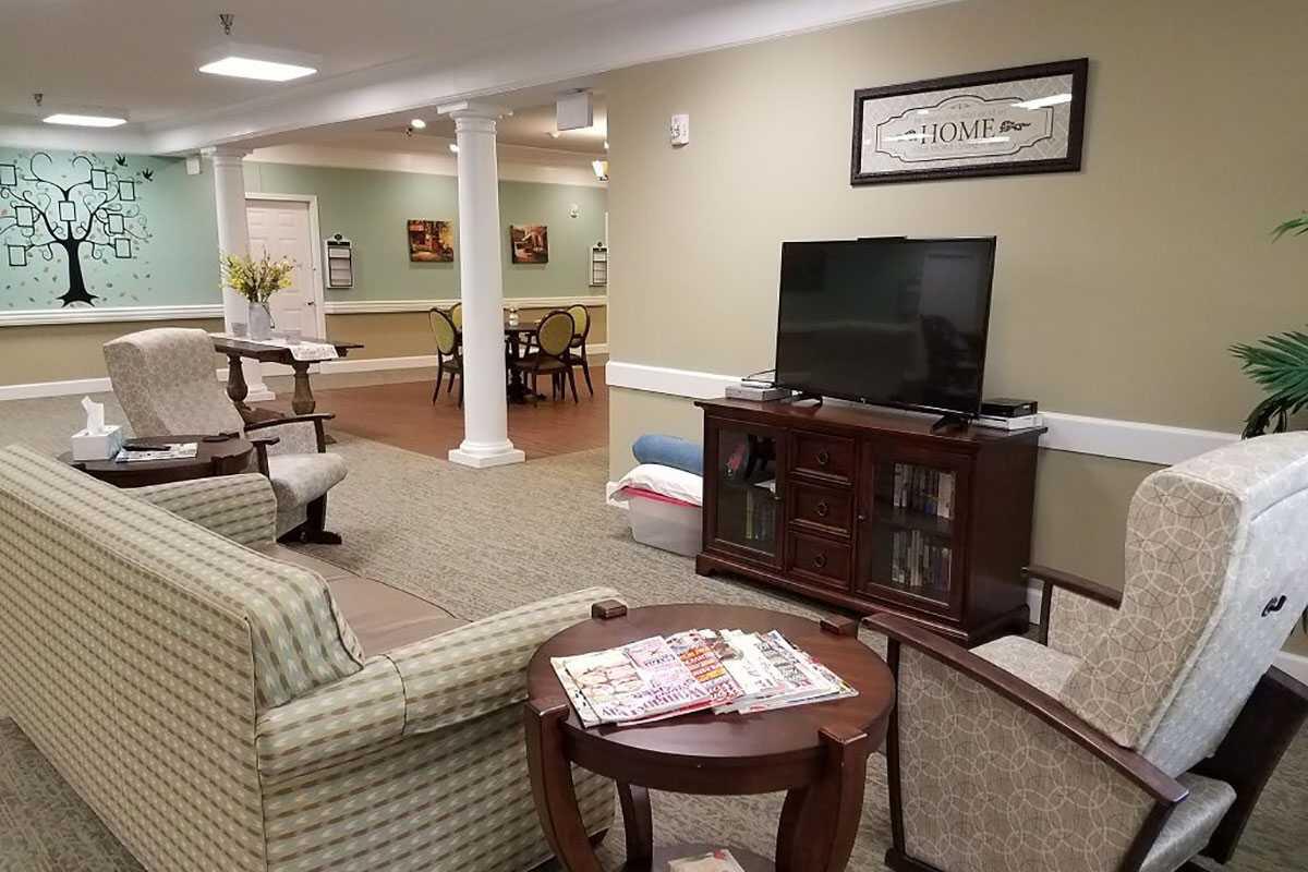 Photo of Windsor Gardens of Georgetown, Assisted Living, Georgetown, KY 1