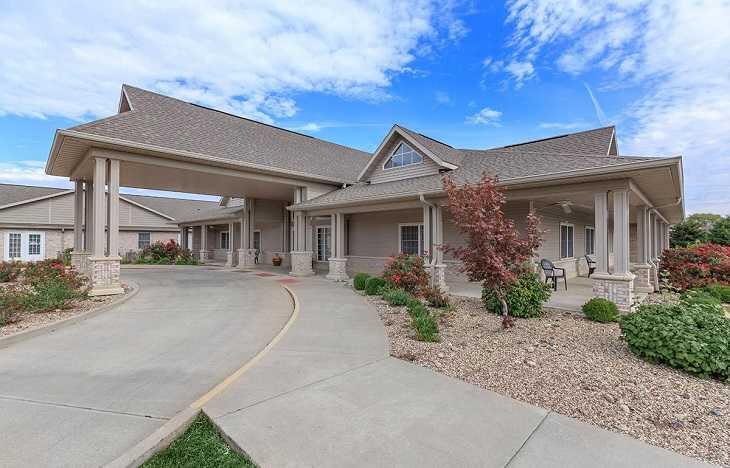 Photo of Elmont of Wyndcrest, Assisted Living, Rochester, IL 2