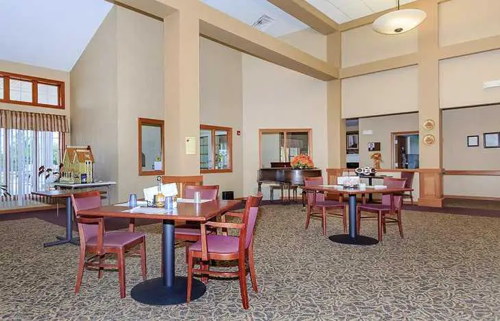 Photo of Elmont of Wyndcrest, Assisted Living, Rochester, IL 6
