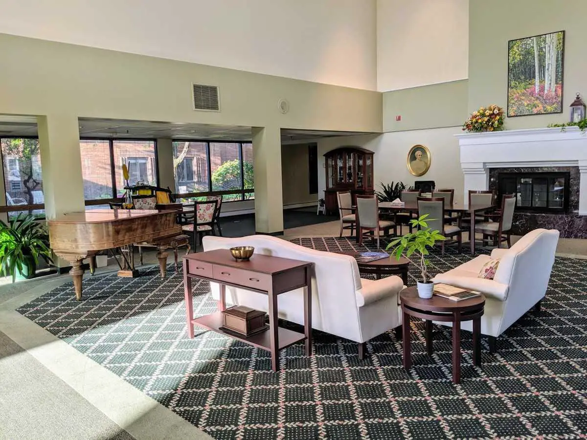 Photo of Glenmont, Assisted Living, Hilliard, OH 3
