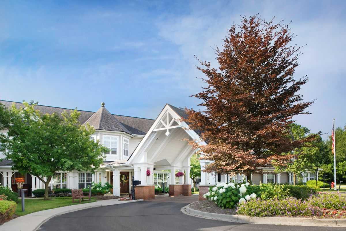 Photo of Sunrise of West Bloomfield, Assisted Living, West Bloomfield, MI 1