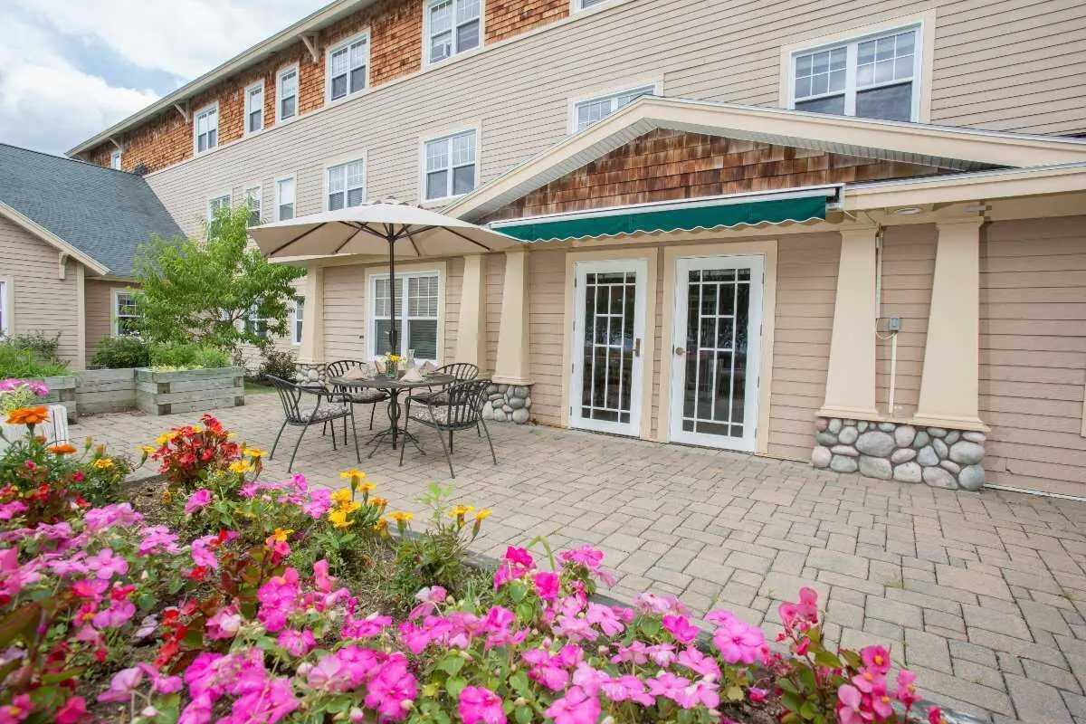 Photo of Bay Square at Yarmouth, Assisted Living, Memory Care, Nursing Home, Yarmouth, ME 12