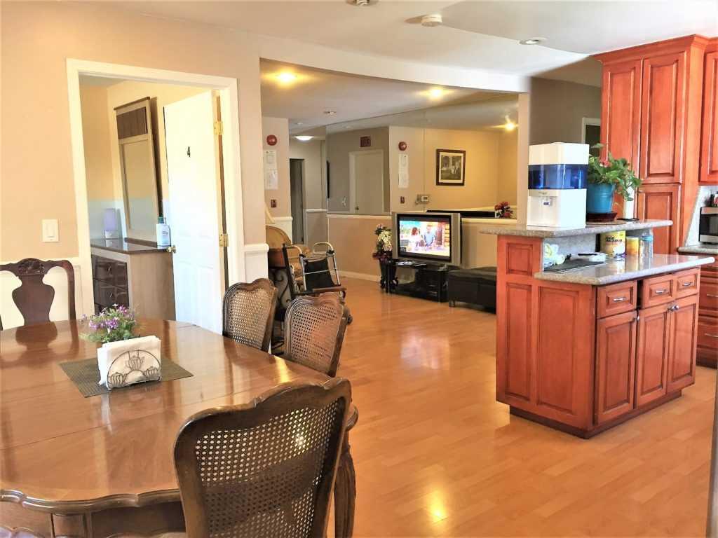 Photo of Mansel Guest Home, Assisted Living, Manhattan Beach, CA 7