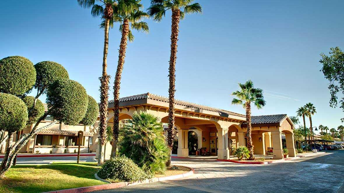 Photo of Atria Hacienda, Assisted Living, Palm Desert, CA 1