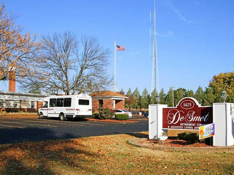 Photo of DeSmet Retirement Community, Assisted Living, Florissant, MO 3