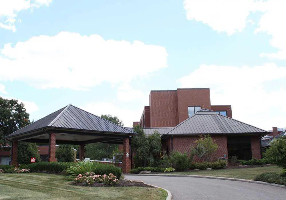 Photo of Falls Village Retirement Community, Assisted Living, Cuyahoga Falls, OH 2