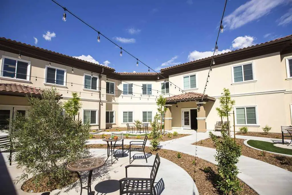 Photo of The Pointe at Summit Hills, Assisted Living, Bakersfield, CA 14