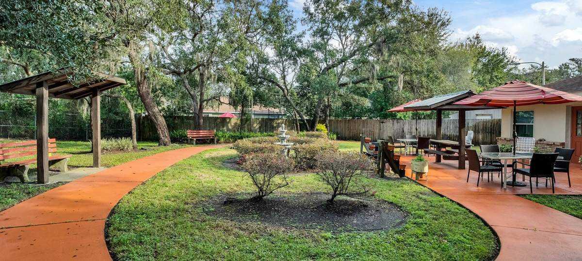 Photo of Forest Oaks of Spring Hill, Assisted Living, Spring Hill, FL 9