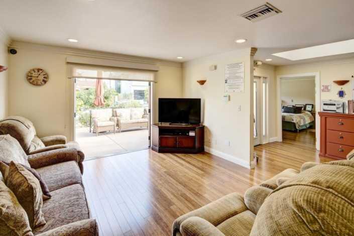 Photo of Raya's Paradise - North Gardner, Assisted Living, West Hollywood, CA 7