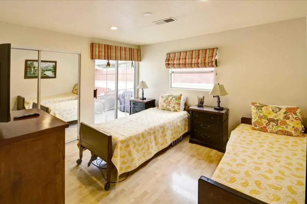 Photo of Raya's Paradise - North Gardner, Assisted Living, West Hollywood, CA 11