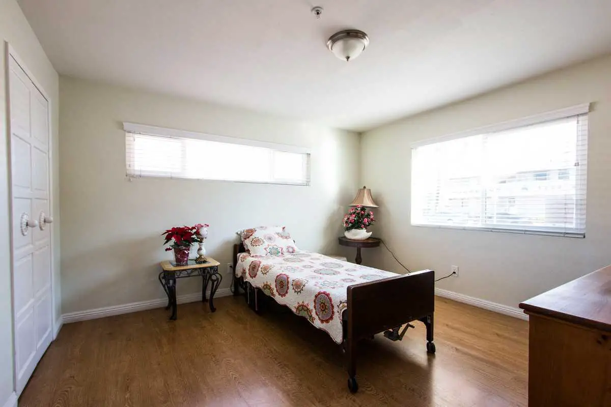 Photo of Royal Assisted Living, Assisted Living, Torrance, CA 8