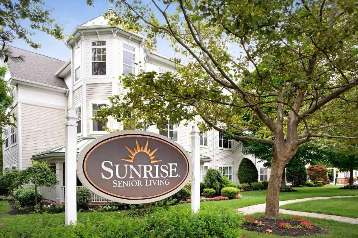 Photo of Sunrise of Edgewater, Assisted Living, Edgewater, NJ 3