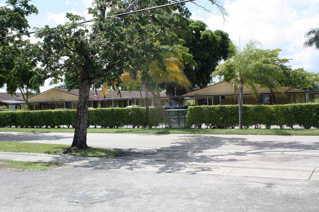 Photo of Avalon Park Retirement Residence, Assisted Living, Hollywood, FL 2