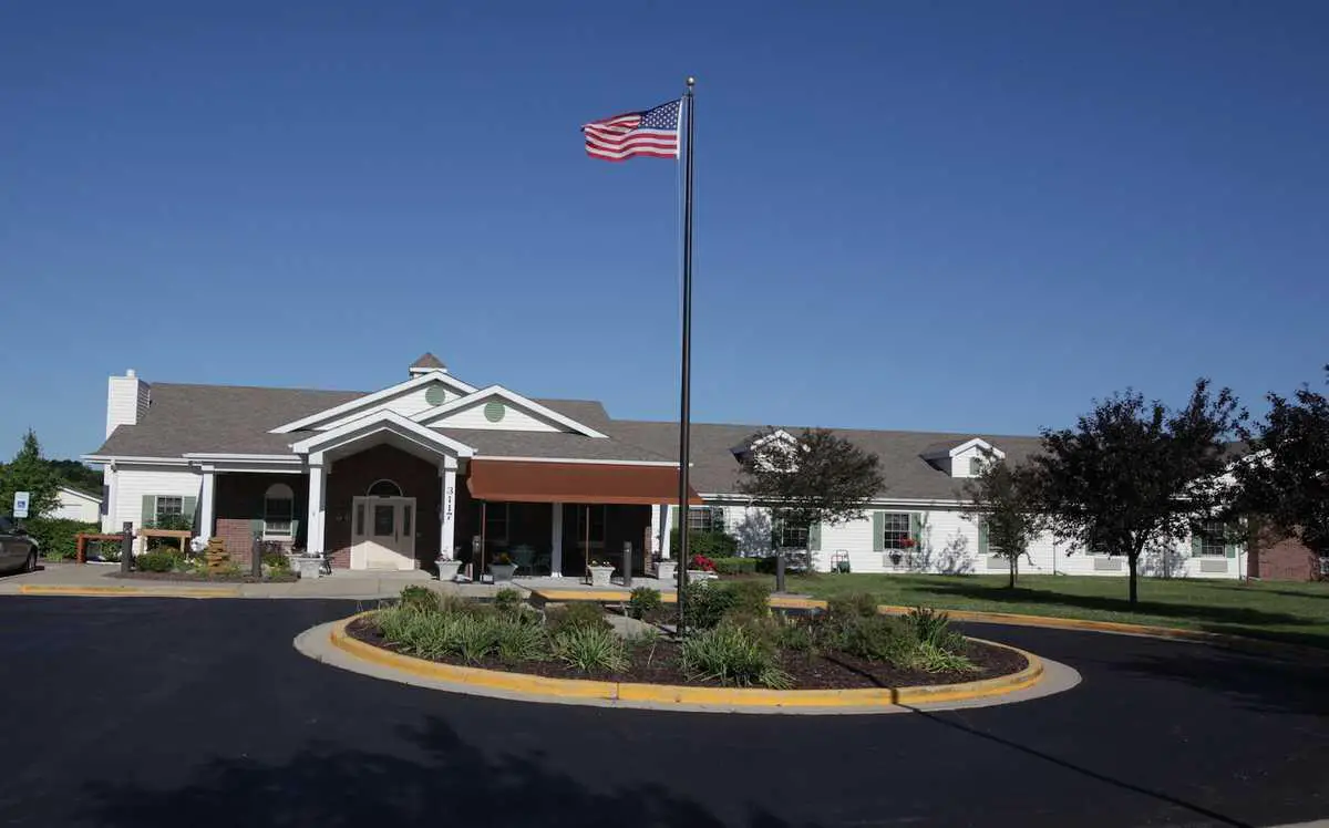 Oakley Courts Senior Living Community Assisted Living in Freeport IL