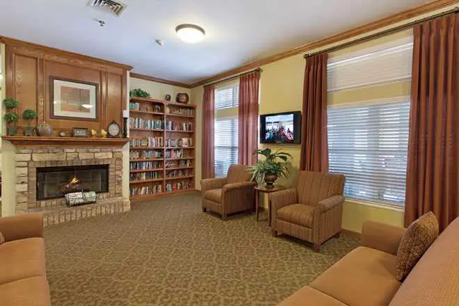 Photo of Brookdale Chandler Ray Road, Assisted Living, Chandler, AZ 3