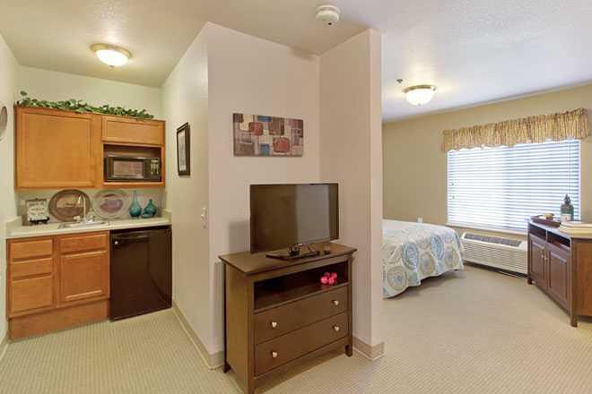 Photo of Brookdale Chandler Ray Road, Assisted Living, Chandler, AZ 5