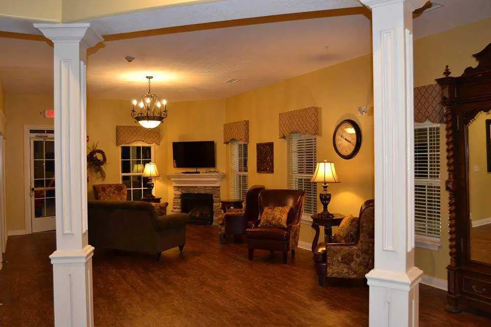 Photo of Country Comfort Retirement Home Elmwood, Assisted Living, Elmwood, IL 7