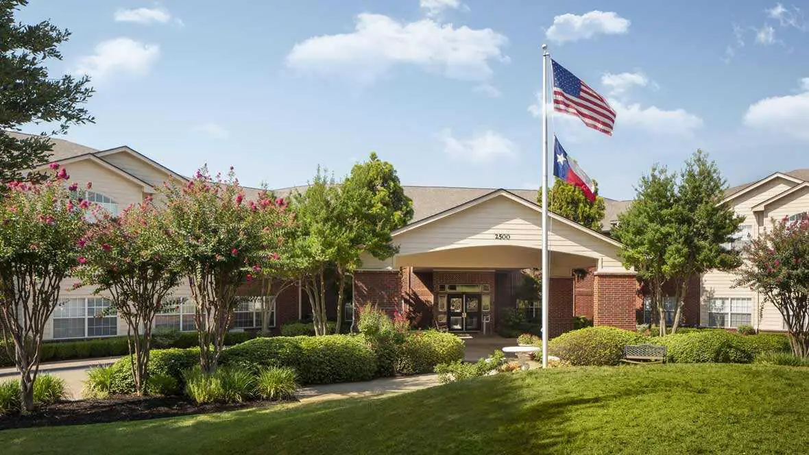 Photo of Atria Lake Arlington, Assisted Living, Arlington, TX 1