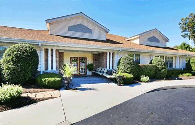 Photo of Elmcroft of West Knoxville, Assisted Living, Knoxville, TN 2