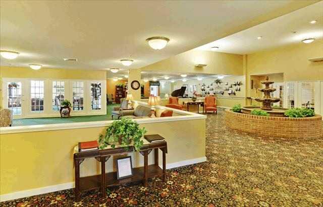 Photo of Elmcroft of West Knoxville, Assisted Living, Knoxville, TN 9