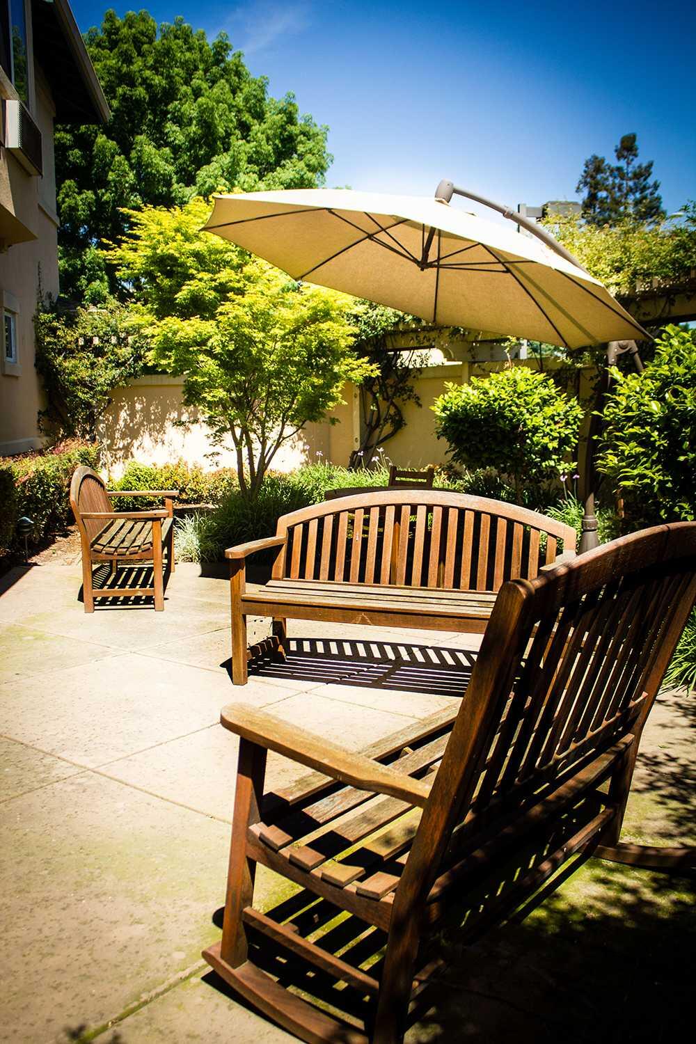 Photo of The Stratford at Beyer Park, Assisted Living, Modesto, CA 2