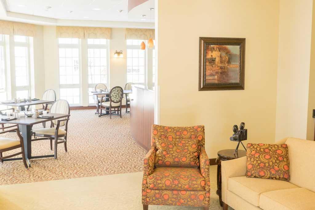 Photo of Paramount Senior Living at Cranberry, Assisted Living, Seven Fields, PA 4