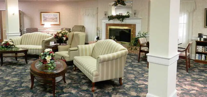 Photo of Colonial Heights and Gardens, Assisted Living, Florence, KY 2