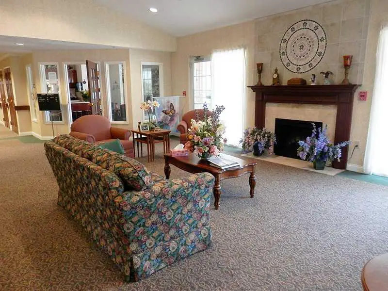 Photo of Colonial Heights and Gardens, Assisted Living, Florence, KY 3