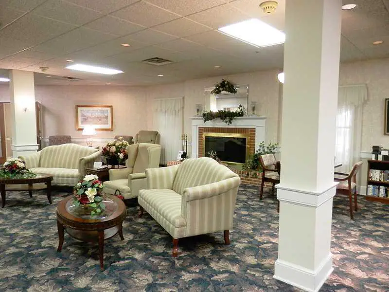 Photo of Colonial Heights and Gardens, Assisted Living, Florence, KY 4