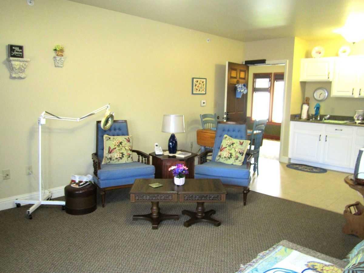 Photo of Courtyard Estates of Canton, Assisted Living, Canton, IL 5