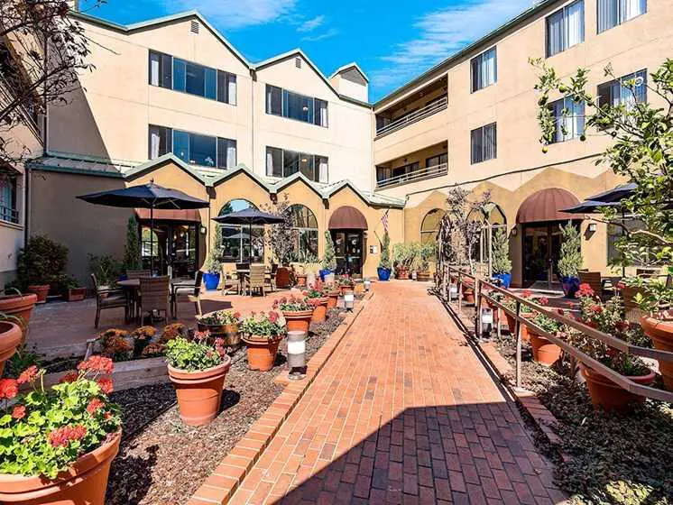 Photo of Pacifica Senior Living San Leandro, Assisted Living, San Leandro, CA 6