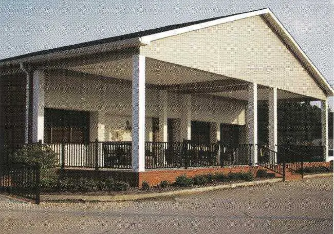 Photo of Charleston Place, Assisted Living, Fulton, MS 2