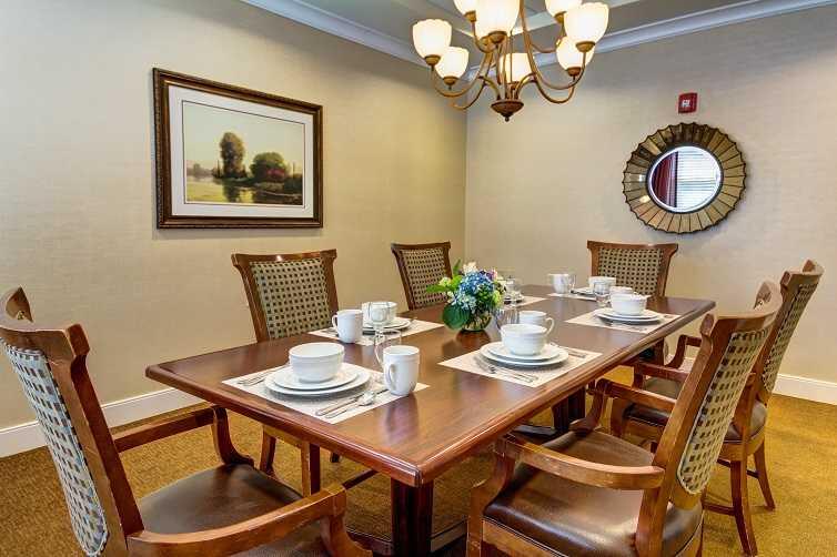 Photo of Auberge Orchard Park, Assisted Living, Morton Grove, IL 14