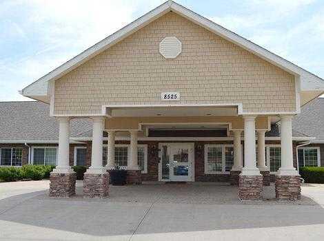 Photo of Glen Oaks Alzheimer's Special Care Center, Assisted Living, Memory Care, Urbandale, IA 6