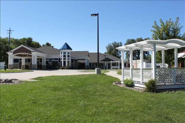 Photo of Leahy Grove Independent and Assisted Living, Assisted Living, Independent Living, Hampton, IA 1
