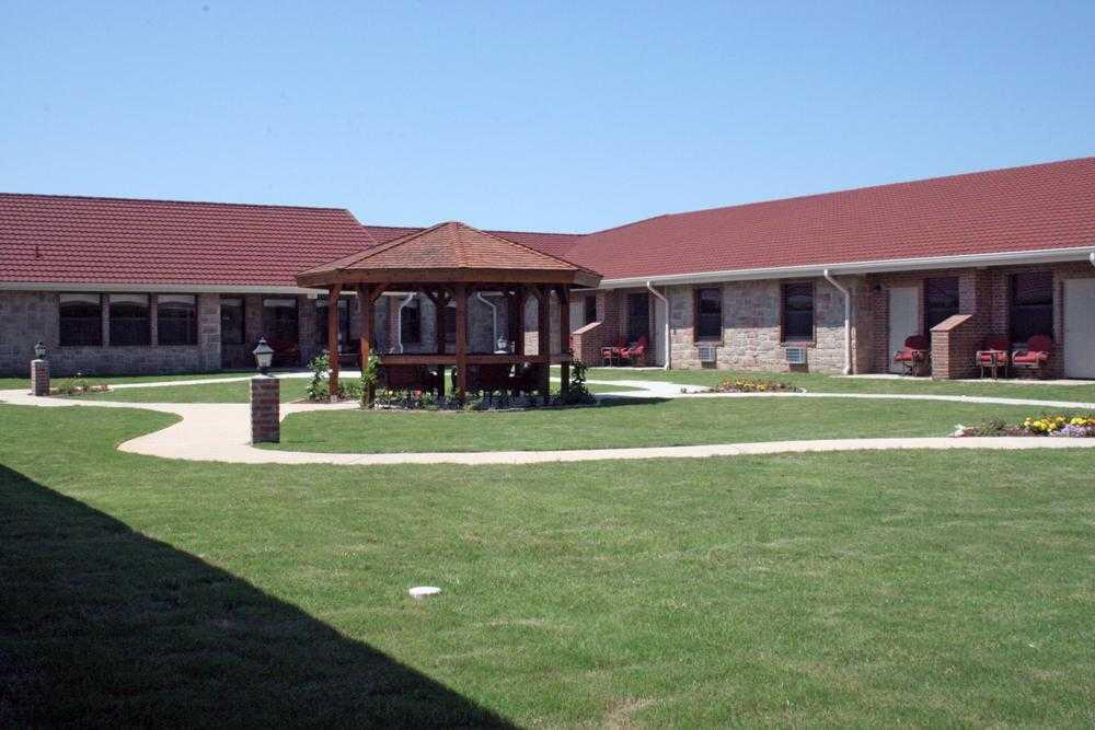 Photo of Country Club Retirement Community, Assisted Living, Whitney, TX 3