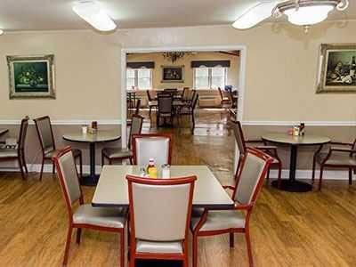 Photo of Fountainbleau Lodge, Assisted Living, Cape Girardeau, MO 2