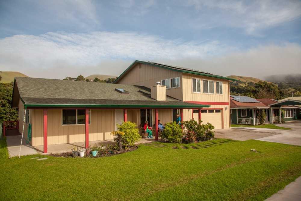 Ho'oNani Care Home Senior Living Community Assisted Living in Kamuela, HI FindContinuingCare