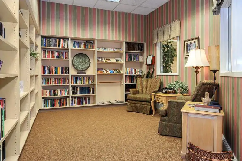 Photo of Life Care Center of Lawrenceville, Assisted Living, Nursing Home, Independent Living, CCRC, Lawrenceville, GA 9