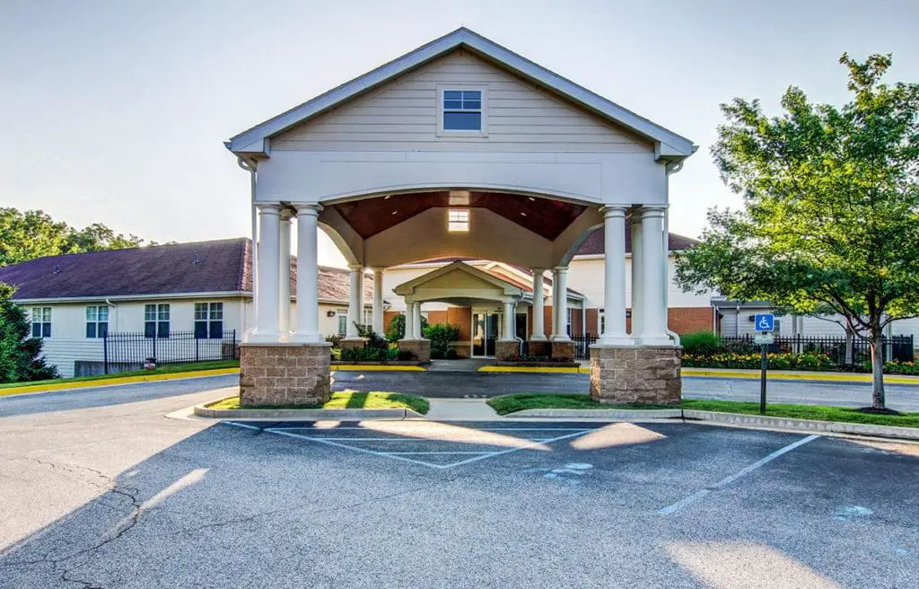 Photo of Meramec Bluffs, Assisted Living, Nursing Home, Independent Living, CCRC, Ballwin, MO 8