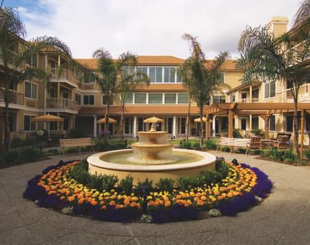 Photo of Oakmont of Cardinal Point, Assisted Living, Nursing Home, Independent Living, CCRC, Alameda, CA 1