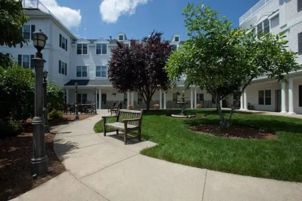 Photo of The Willows at Westborough, Assisted Living, Nursing Home, Independent Living, CCRC, Westborough, MA 2